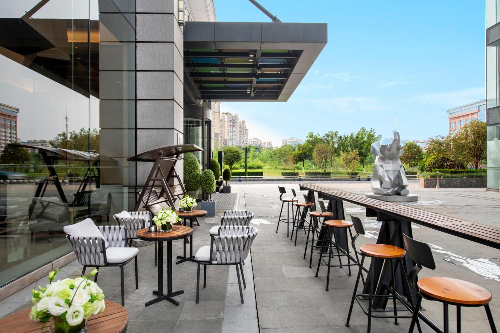 Hyatt House Chengdu Pebble Walk Hotel Bagian luar foto